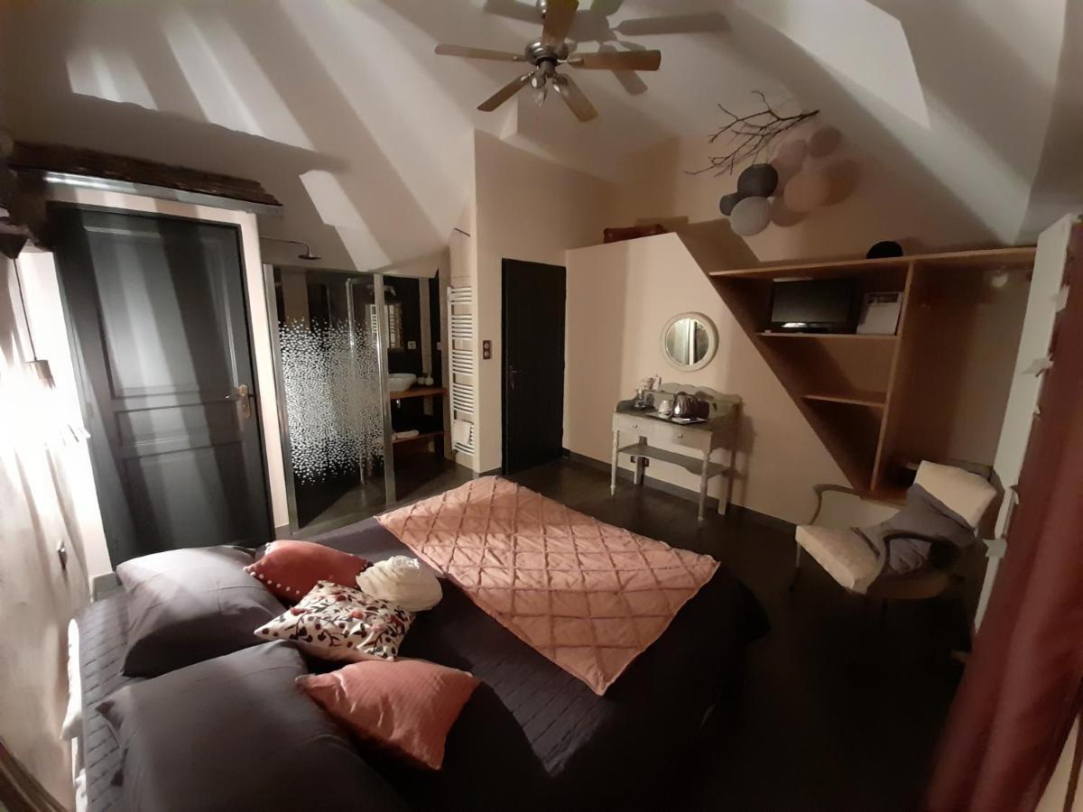 Mandailles  Les Hotes Du Lac, Chambres Et Tables D'Hotes מראה חיצוני תמונה
