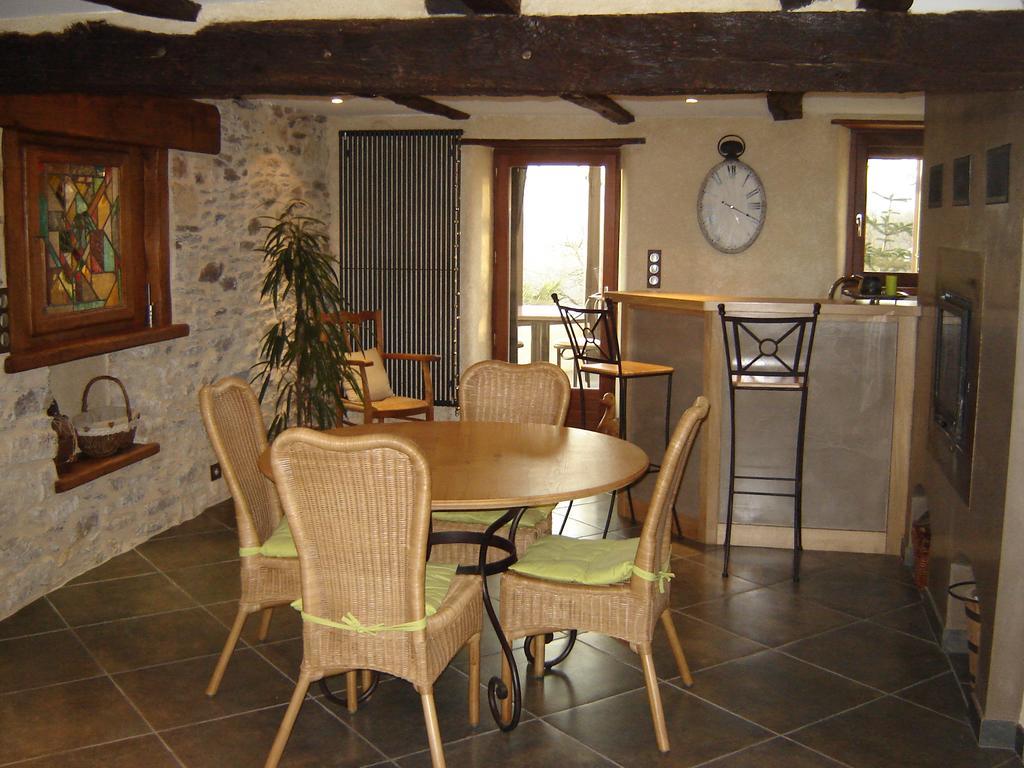 Mandailles  Les Hotes Du Lac, Chambres Et Tables D'Hotes מראה חיצוני תמונה
