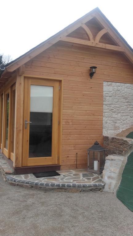 Mandailles  Les Hotes Du Lac, Chambres Et Tables D'Hotes מראה חיצוני תמונה